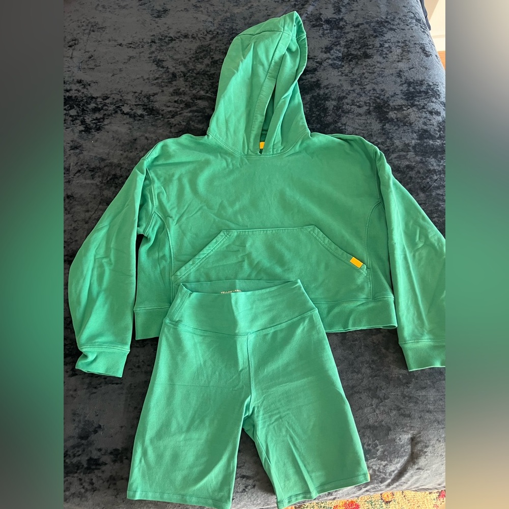 Brand New Yellow Label Matching Set